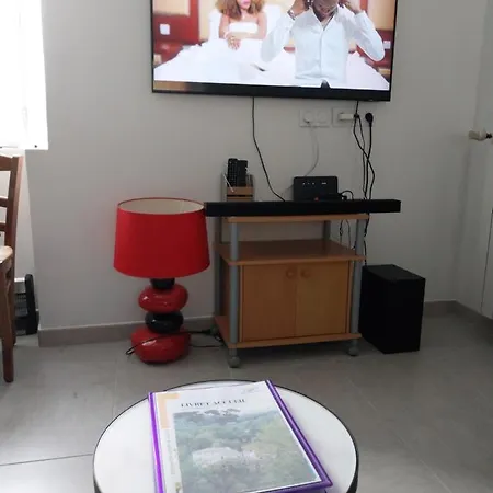 بيت للعطل De La Combe Basse